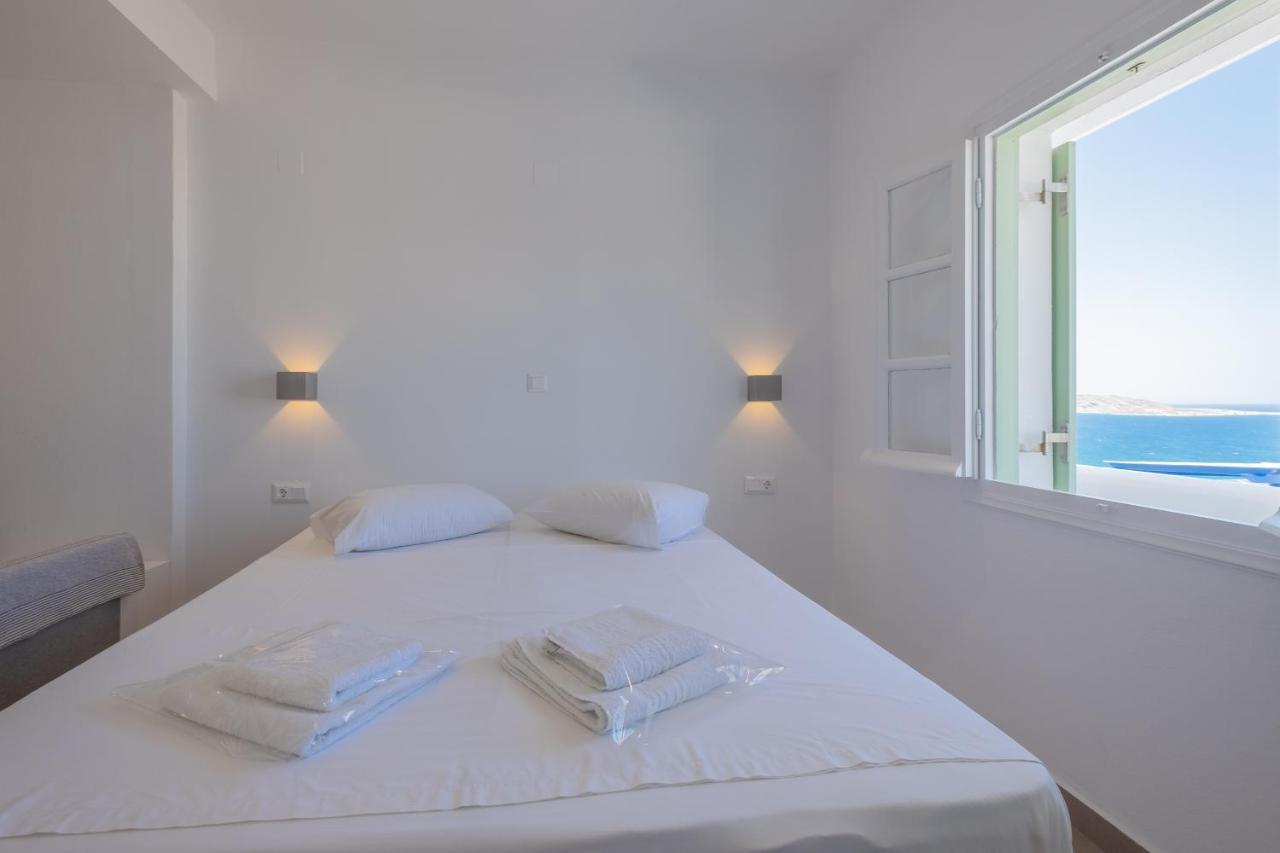 Lorenzo Studios&Suites Paros Naoussa Esterno foto