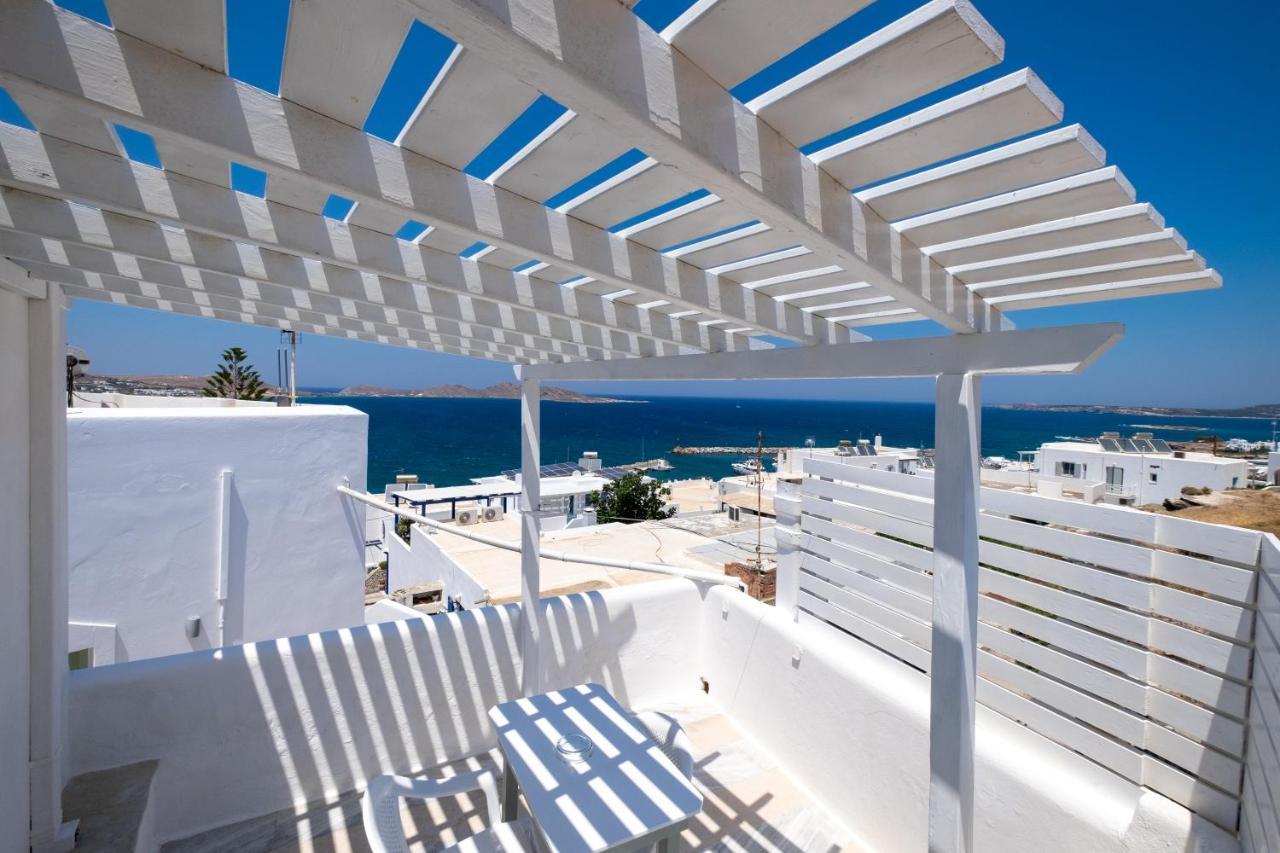 Lorenzo Studios&Suites Paros Naoussa Esterno foto