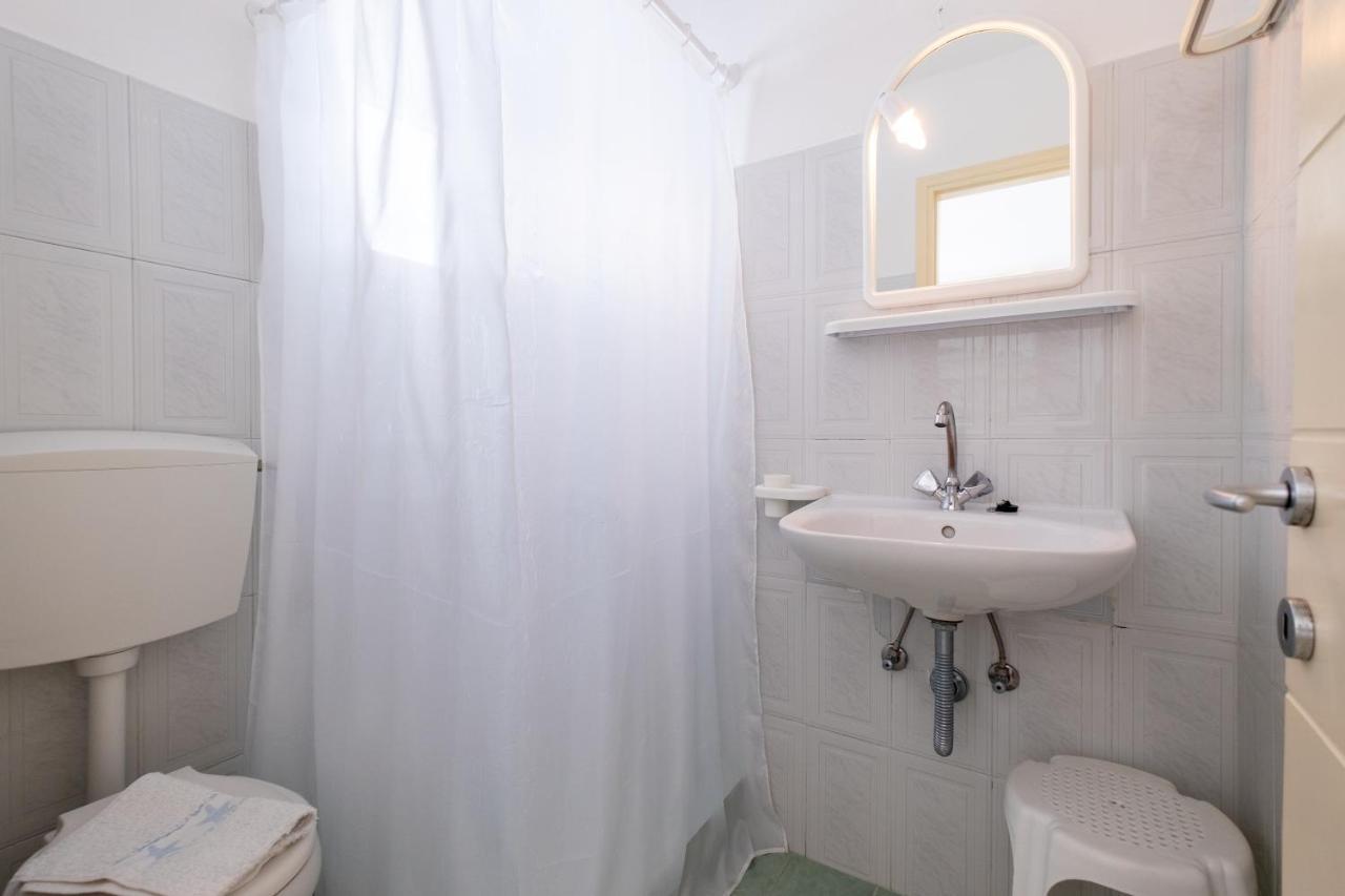 Lorenzo Studios&Suites Paros Naoussa Esterno foto
