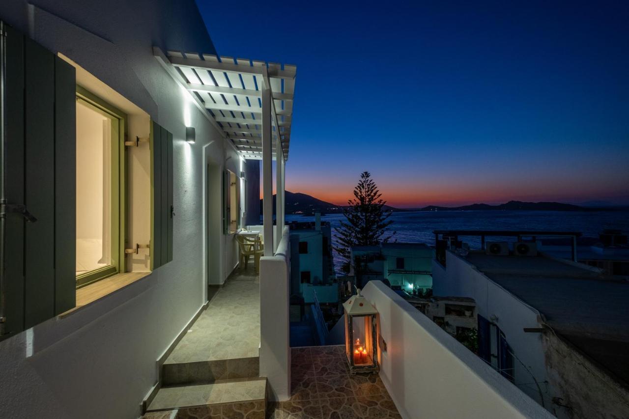 Lorenzo Studios&Suites Paros Naoussa Esterno foto