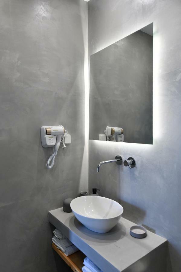 Lorenzo Studios&Suites Paros Naoussa Esterno foto
