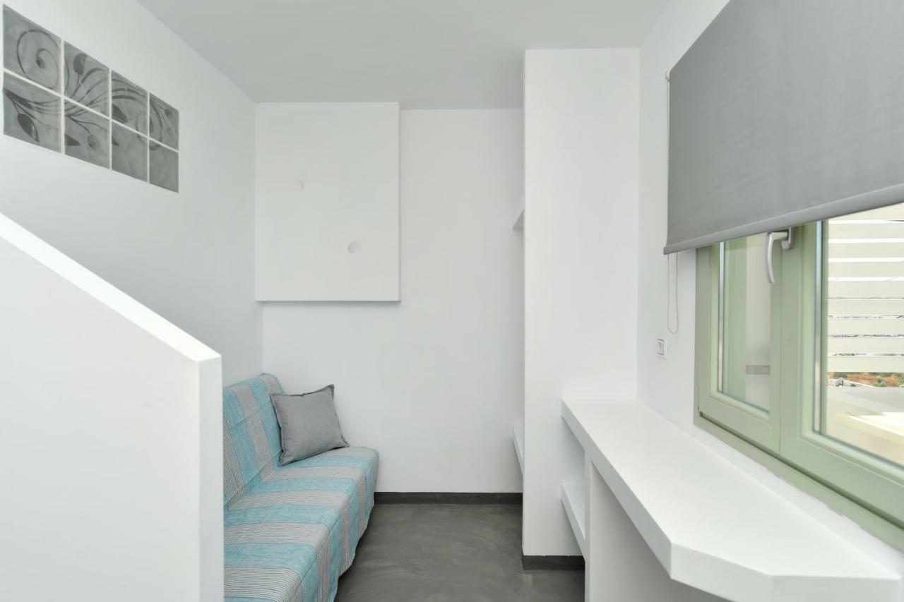 Lorenzo Studios&Suites Paros Naoussa Esterno foto